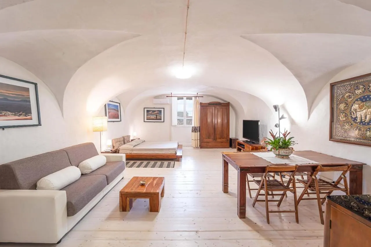 Casa Gilbert 101 Lägenhet Alghero